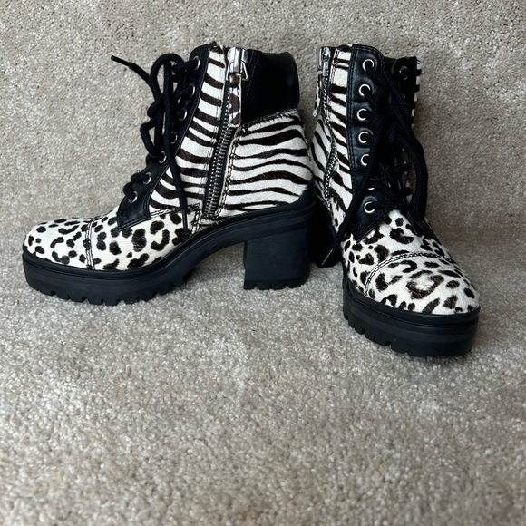 Aldo Brania Zebra Print Block Heeled combat Boots Side Zip lace up size 6 - Picture 1 of 7